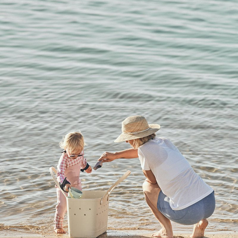 Stress-Free Family Beach Trips: How the Right Beach Bag Can Make a Difference - Kove & Co